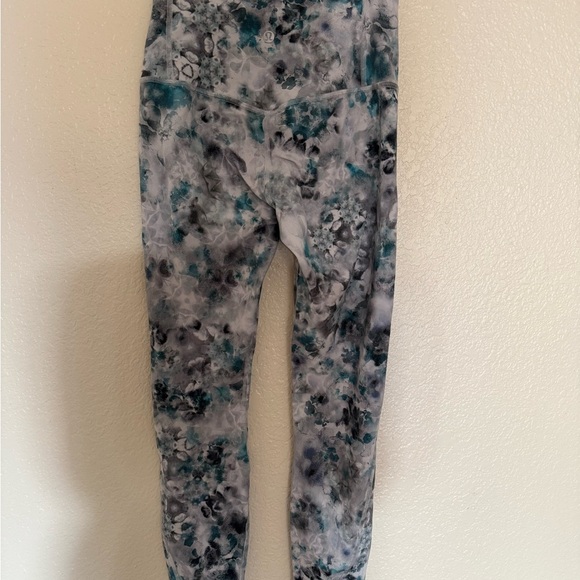 Lululemon High-Rise Wunder Under Align Leggings - Picture 3 of 5